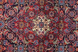 Close-up detail of 1990s Sarough rug from Iran / Persia showing Wool weave