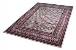 Close-up detail of 2000s Sarough Mir rug from Iran / Persia showing Wool weave