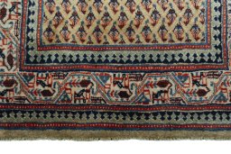Central medallion detail of 2000s Sarough Mir rug from Iran / Persia