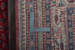 Close-up detail of 2000s Sarough Mir rug from Iran / Persia showing Wool weave