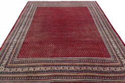 Surface texture of 2000s Sarough Mir rug with natural Wool and intricate pattern
