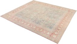 Close-up detail of 1920s Tabriz rug from Iran / Persia showing Wool weave