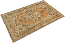 Corner detail of 1900s Tabriz rug showing border pattern and Wool pile