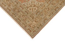 Backside of handmade 1900s Tabriz rug showing knot structure and weave density