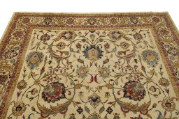 Surface texture of 1920s Tabriz rug with natural Wool and intricate pattern