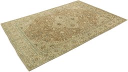 Corner detail of 1900s Tabriz rug showing border pattern and Wool pile