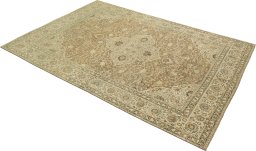 Close-up detail of 1900s Tabriz rug from Iran / Persia showing Wool weave