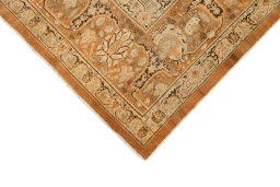 Backside of handmade 1900s Tabriz rug showing knot structure and weave density