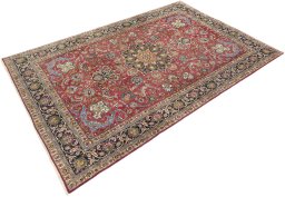 Corner detail of 1990s Tabriz rug showing border pattern and Wool pile
