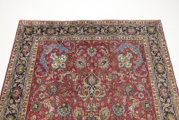 Surface texture of 1990s Tabriz rug with natural Wool and intricate pattern