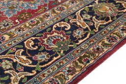 Central medallion detail of 1990s Tabriz rug from Iran / Persia