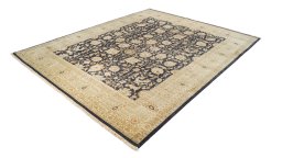 Close-up detail of New Tabriz rug from Iran / Persia showing Wool weave