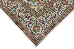 Surface texture of 1940s Tabriz rug with natural Wool and intricate pattern