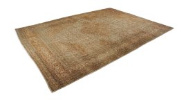 Corner detail of 1900s Tabriz rug showing border pattern and Wool pile