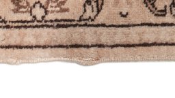 Close-up detail of 1920s Tabriz rug from Iran / Persia showing Wool weave