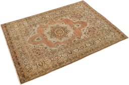 Close-up detail of 1900s Tabriz rug from Iran / Persia showing Wool weave