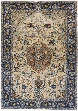 Full view of 1940s Tabriz rug from Iran / Persia, 211 × 147 cm in Beige tones