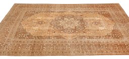 Backside of handmade 1900s Tabriz rug showing knot structure and weave density