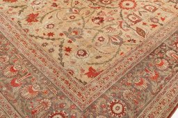 Close-up detail of 1880s Tabriz rug from Iran / Persia showing Wool weave