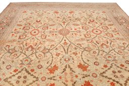 Surface texture of 1880s Tabriz rug with natural Wool and intricate pattern