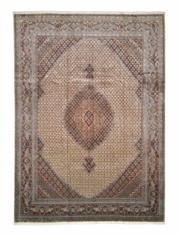 Full view of New Tabriz rug from Iran / Persia, 342 × 249 cm in Beige tones