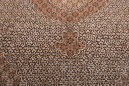 Central medallion detail of New Tabriz rug from Iran / Persia