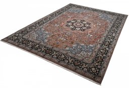 Close-up detail of New Tabriz rug from Iran / Persia showing Cork weave