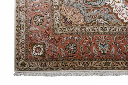 Surface texture of New Tabriz rug with natural Cork and intricate pattern