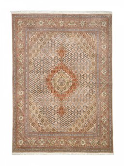 Full view of New Tabriz rug from Iran / Persia, 205 × 148 cm in Beige tones