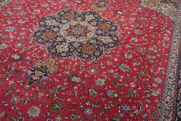 Close-up detail of 2000s Tabriz rug from Iran / Persia showing Cork weave
