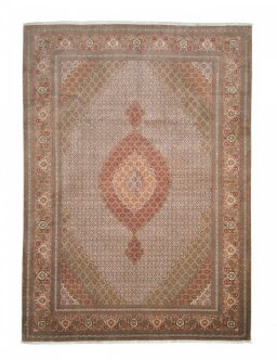 Full view of New Tabriz rug from Iran / Persia, 347 × 250 cm in Beige tones