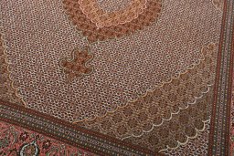 Close-up detail of New Tabriz rug from Iran / Persia showing Cork weave