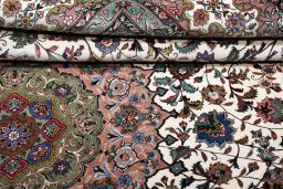 Full view of New Tabriz rug from Iran / Persia, 294 × 197 cm in Beige tones