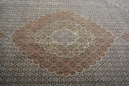 Central medallion detail of New Tabriz rug from Iran / Persia