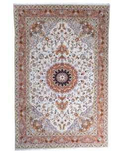 Full view of New Tabriz rug from Iran / Persia, 305 × 200 cm in Beige tones