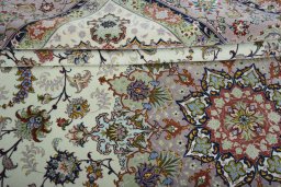Close-up detail of New Tabriz rug from Iran / Persia showing Cork weave