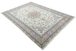 Close-up detail of New Tabriz rug from Iran / Persia showing Cork weave