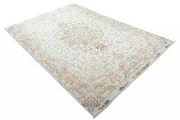 Close-up detail of New Tabriz rug from Iran / Persia showing Cork weave