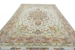 Surface texture of New Tabriz rug with natural Cork and intricate pattern