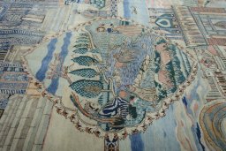 Central medallion detail of 1930s Tabriz rug from Iran / Persia