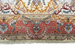 Full view of New Tabriz rug from Iran / Persia, 202 × 152 cm in Beige tones