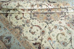 Close-up detail of New Tabriz rug from Iran / Persia showing Cork weave