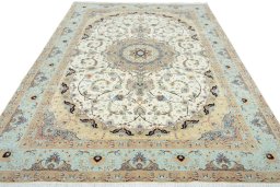 Surface texture of New Tabriz rug with natural Cork and intricate pattern