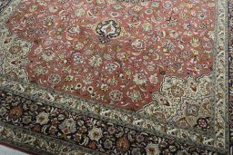Close-up detail of New Tabriz rug from Iran / Persia showing Cork weave
