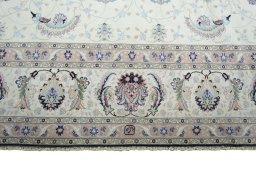 Central medallion detail of New Tabriz rug from Iran / Persia