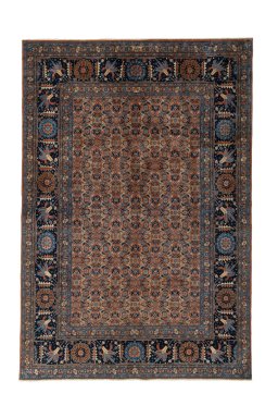 Full view of 1930s Tabriz rug from Iran / Persia, 268 × 181 cm in Red tones