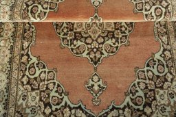 Close-up detail of 1930s Tabriz rug from Iran / Persia showing Wool weave
