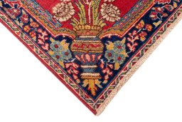 Central medallion detail of 1940s Tabriz rug from Iran / Persia