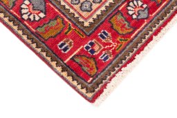 Central medallion detail of 1996s Tabriz rug from Iran / Persia