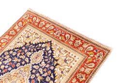 Surface texture of 2006s Tabriz rug with natural Wool and intricate pattern